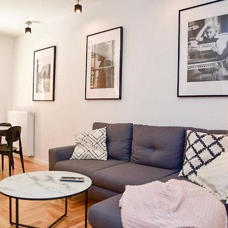 Apartament Lekka Lägenhet Warszawa Exteriör bild