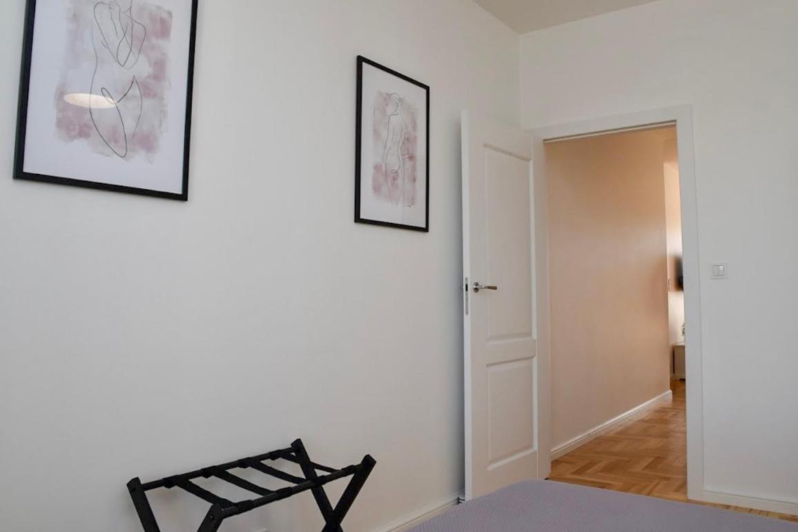 Apartament Lekka Lägenhet Warszawa Exteriör bild
